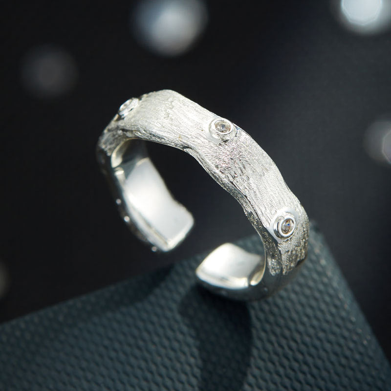 Fynlee Irregular Brushed Gold Ring - Antique Gold [DRI4XXCM]