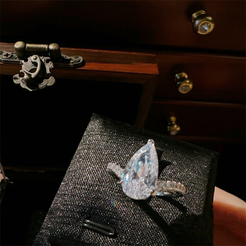 Levi Dazzling Zircon Ring - Drop Simulated Diamond US Size 6 [2W1HF3LH]