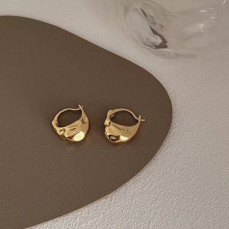 Amada Irregular Metal Earrings - Gold Irregular Half-Circle