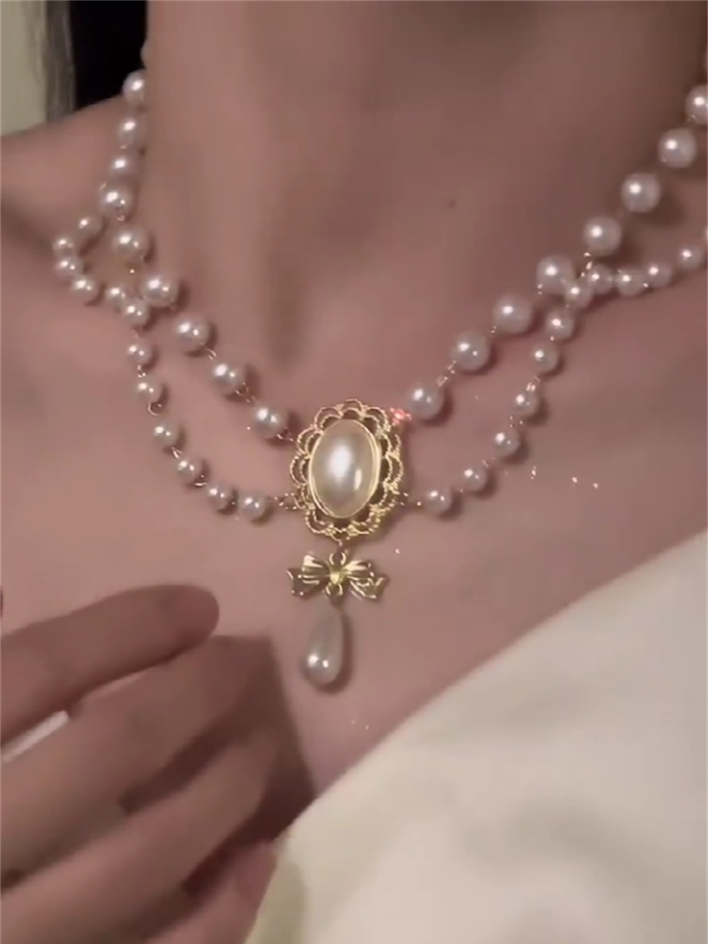 Antonella Pearl Teardrop Necklace - Teardrop Pearl Necklace