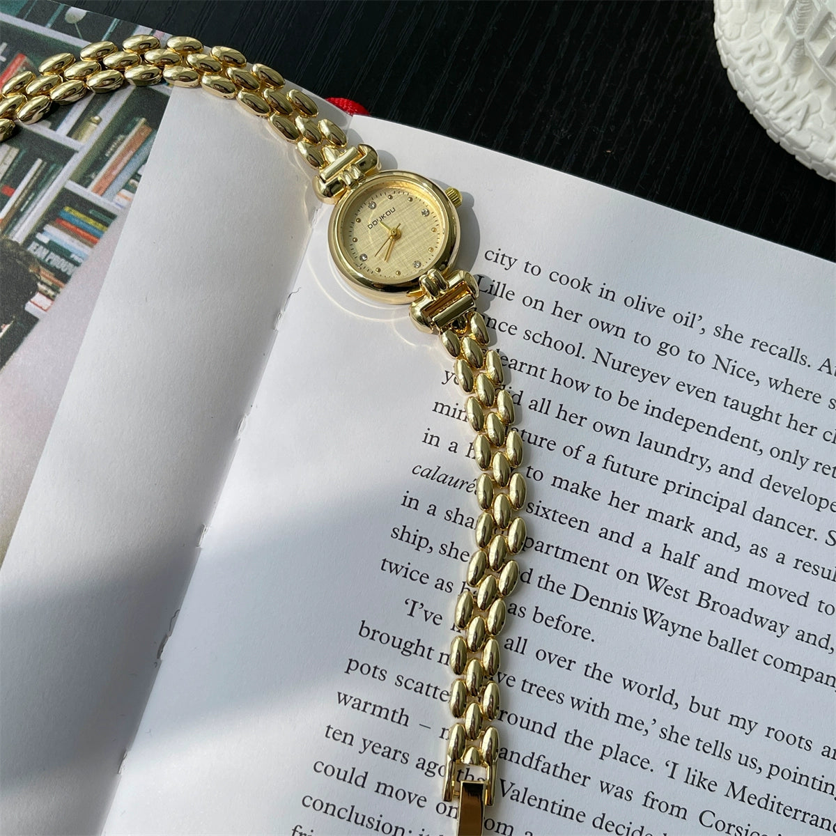 Aditi Dainty Bracelet Watch - Gold Band Gold Dial [6VNRSBAZ]