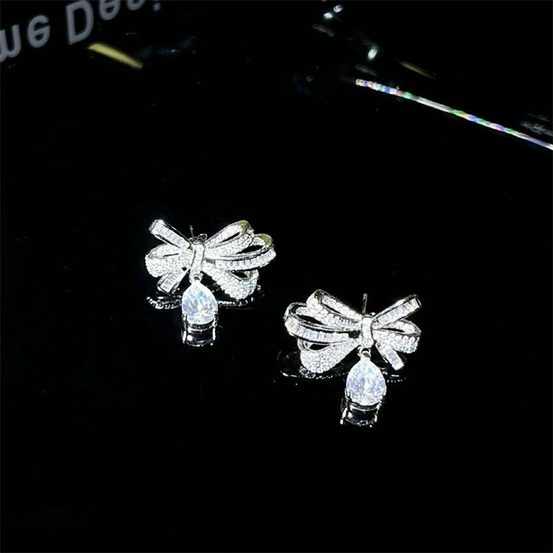 Hilda Delicate Bow Jewelry - Stud Earrings [WIYMU6PP]