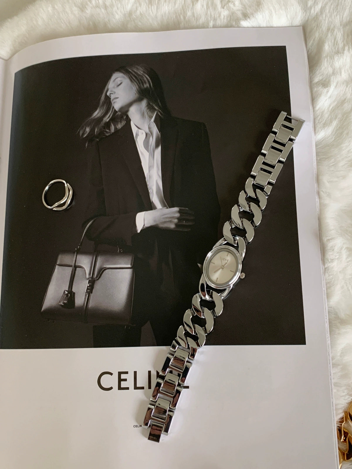 Daysi Cut-Out Bracelet Watch - Silver Band with White Face [47NIGL4H]