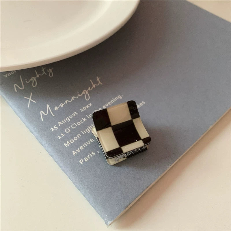 Maris Chic Hair Clips - Square Mini Claw Clip [FXXQ00P9]