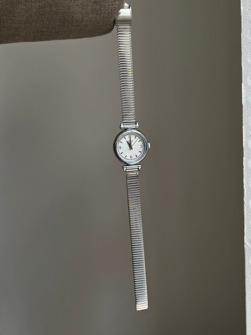 Keily Classic Round Quartz Watch - Silver Milanese Mesh with White Dial [GSR17CQ7]