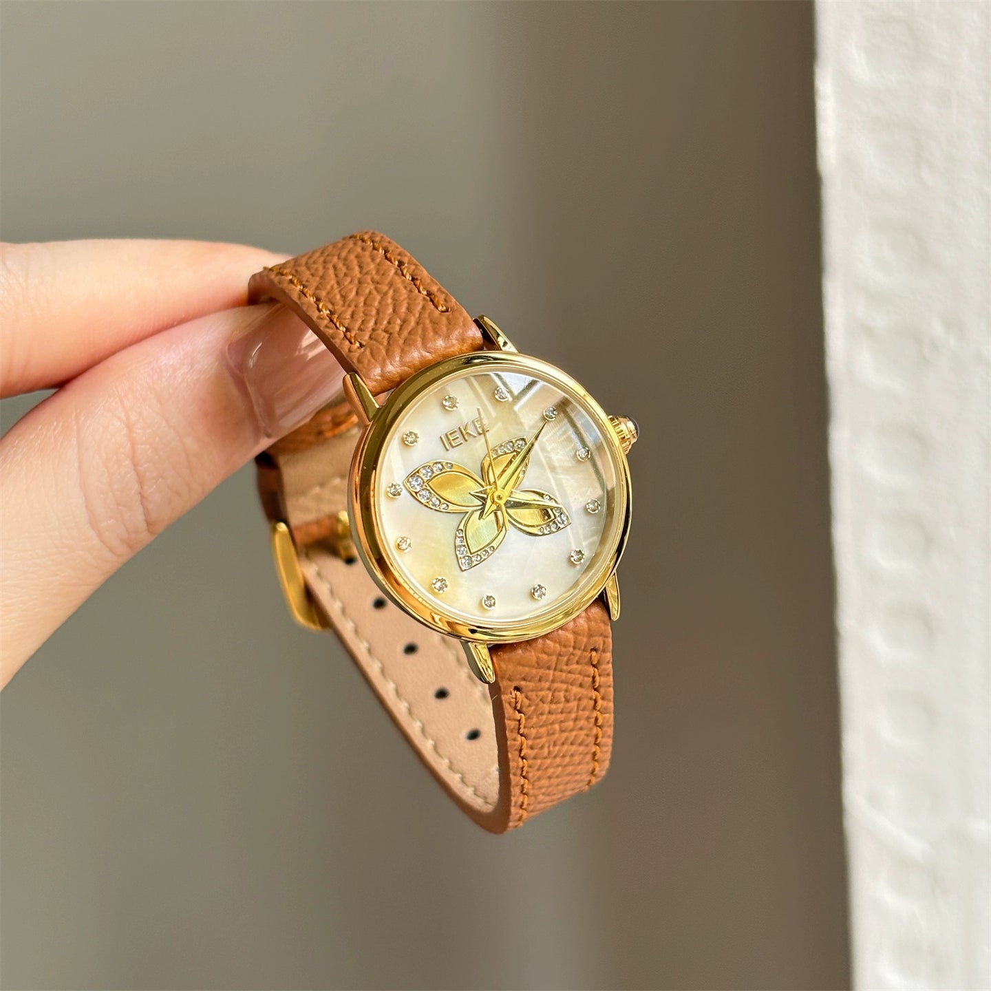 Lacy Butterfly Rhinestone Watch - Brown Strap Gold Face [BAITKS6X]