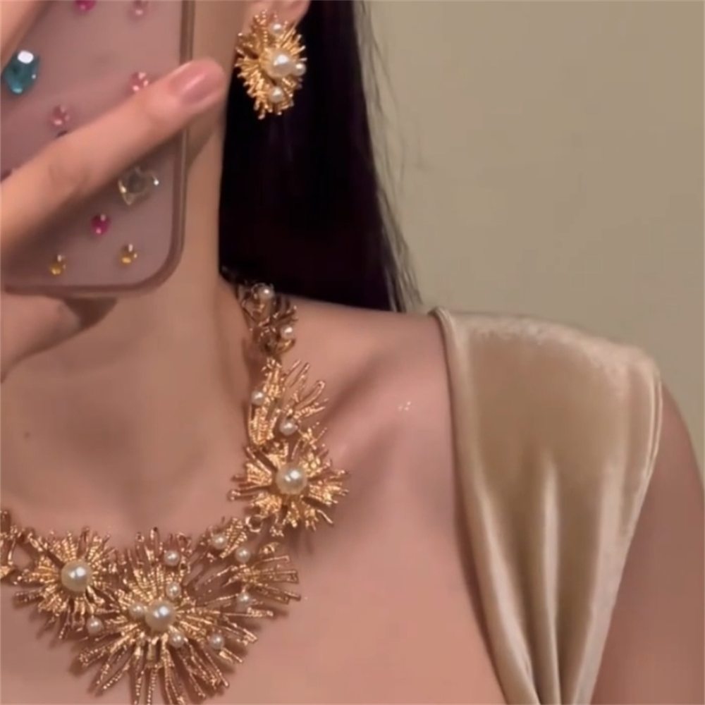Lavinia Starburst Pearl Jewelry Set - Necklace + Earrings