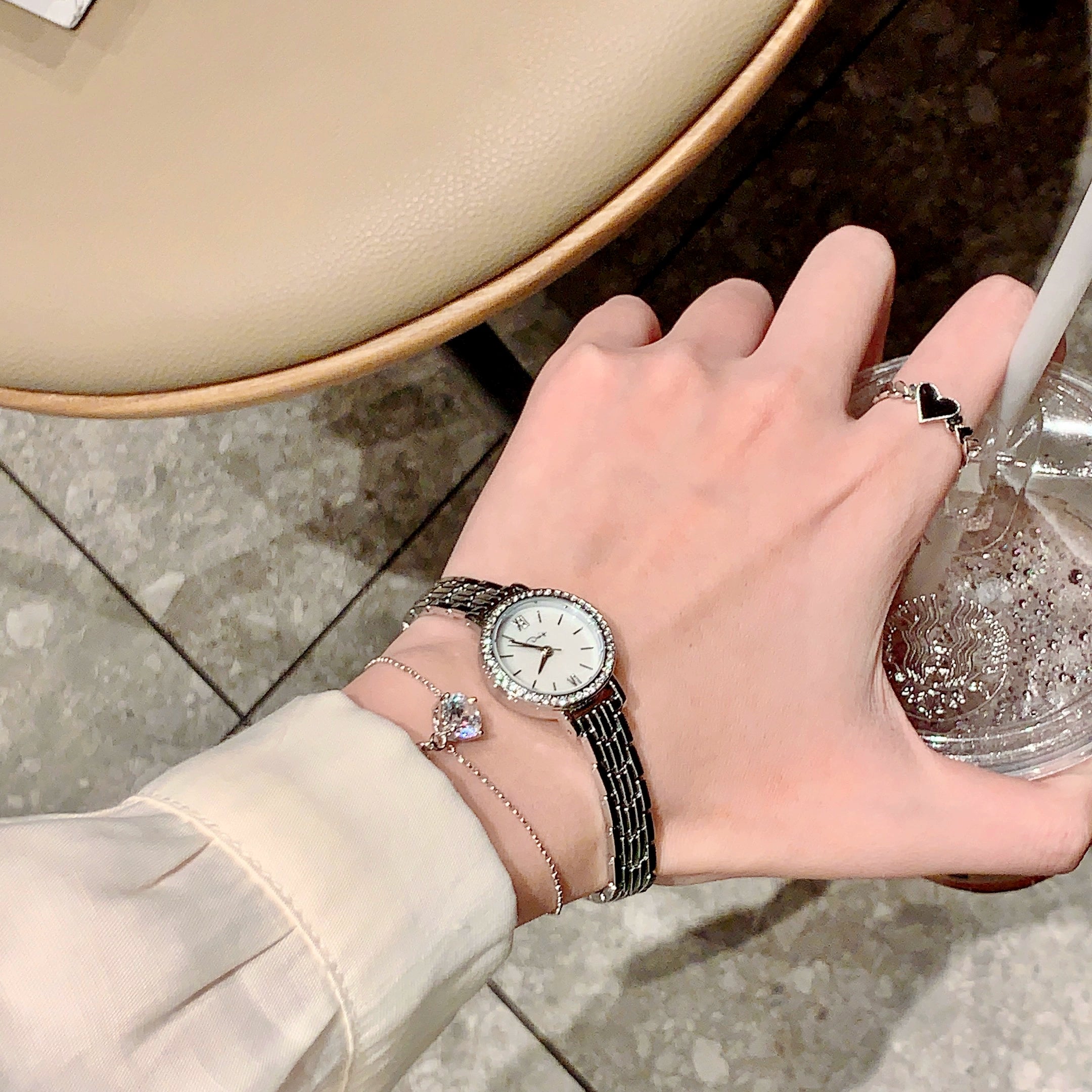 Graciella Mother-Of-Pearl Bracelet Watch - Mother-of-pearl White [QB073E1S]