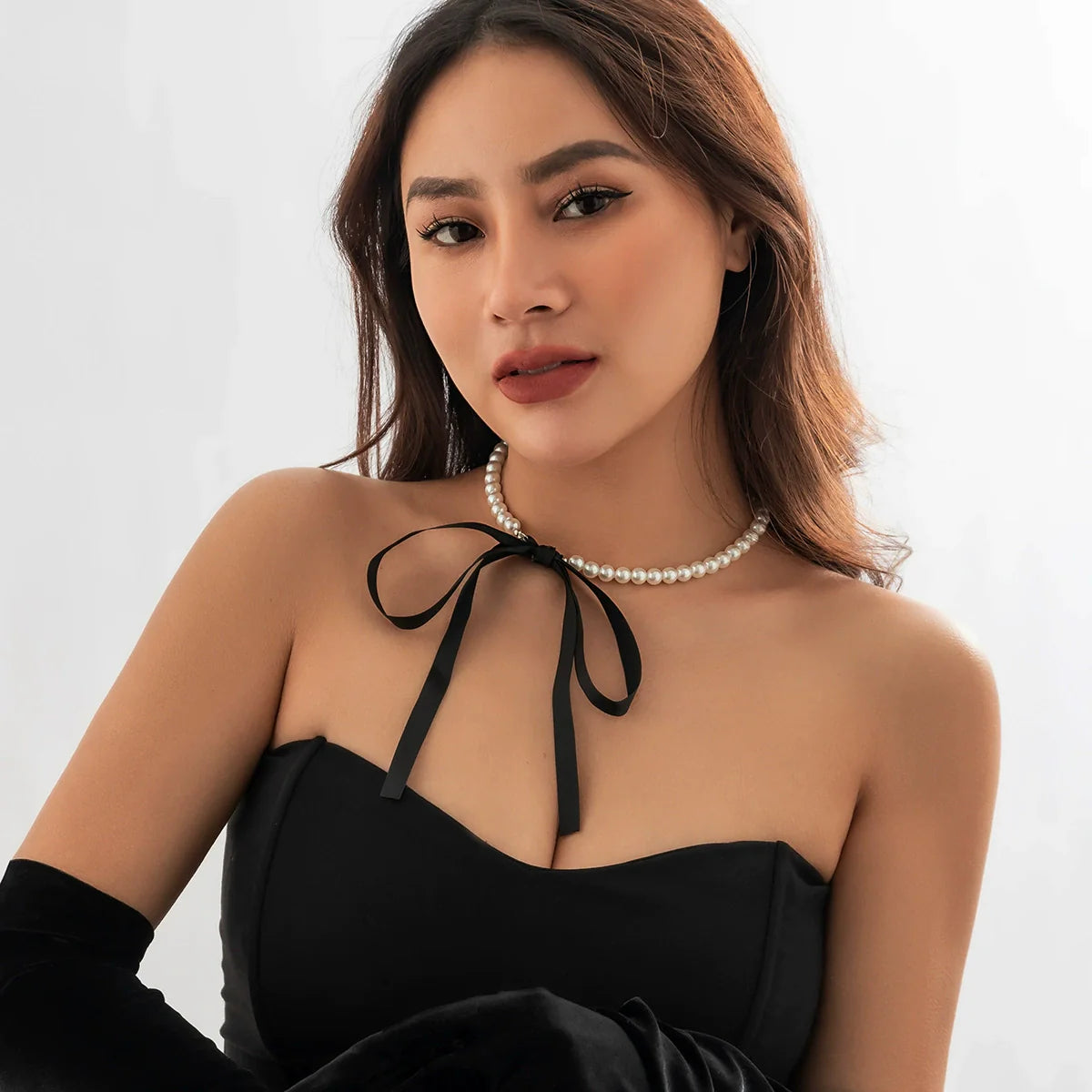 Jean Velvet Pearl Choker - Black (5619)