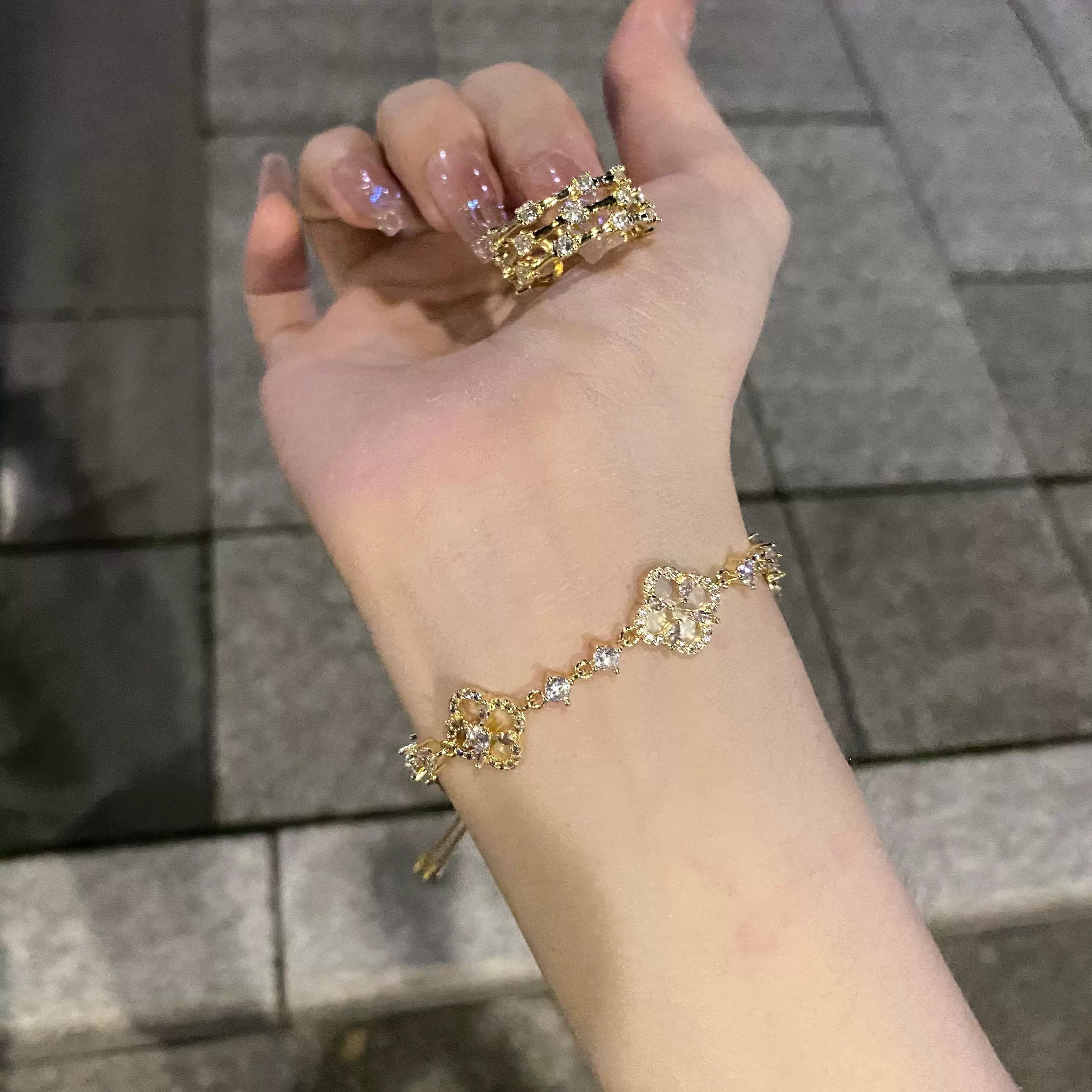 Chantel Mother-of-Pearl Clover Bracelet - Golden Hollow Four-leaf Clover Bracelet