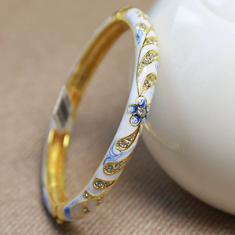 Angelique Floral Enamel Bangle - Blue and White Porcelain [6QEY43H8]