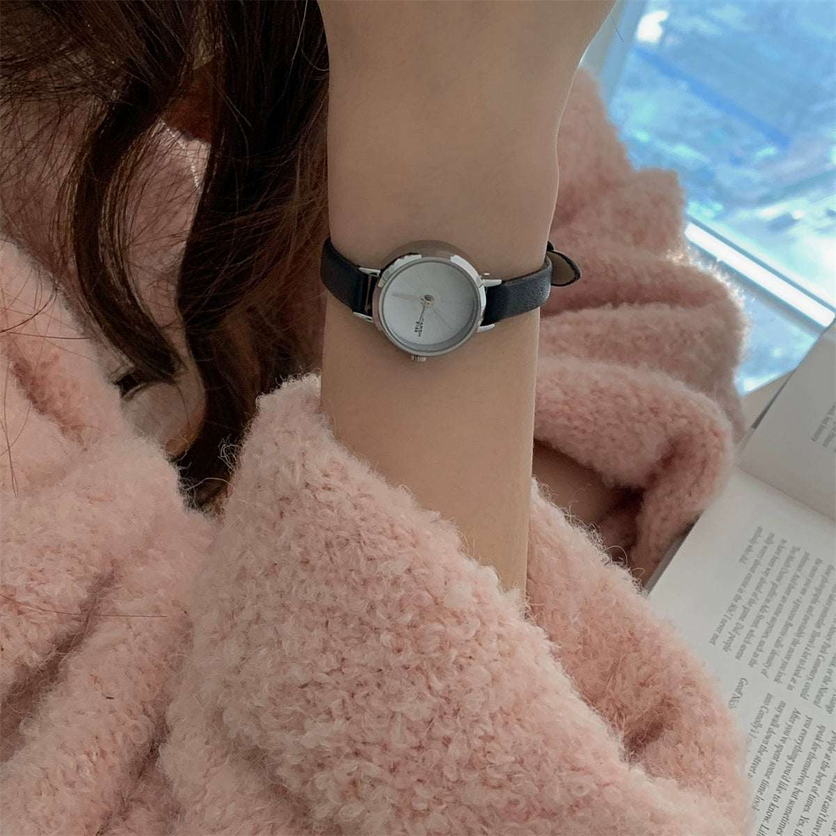 Kenadie Retro Leather Watch - Black Strap Silver Frame White Dial [7VV4F2OO]
