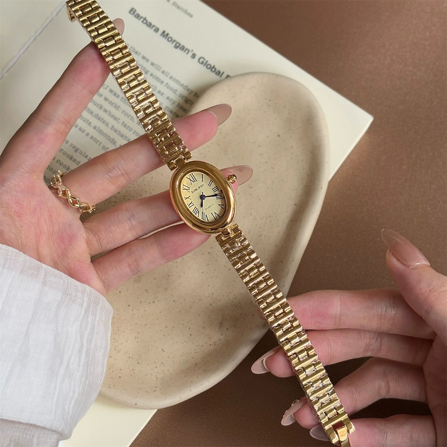 Analicia Geometric Roman Watch - Gold Strap Gold Face [MU1XG96R]