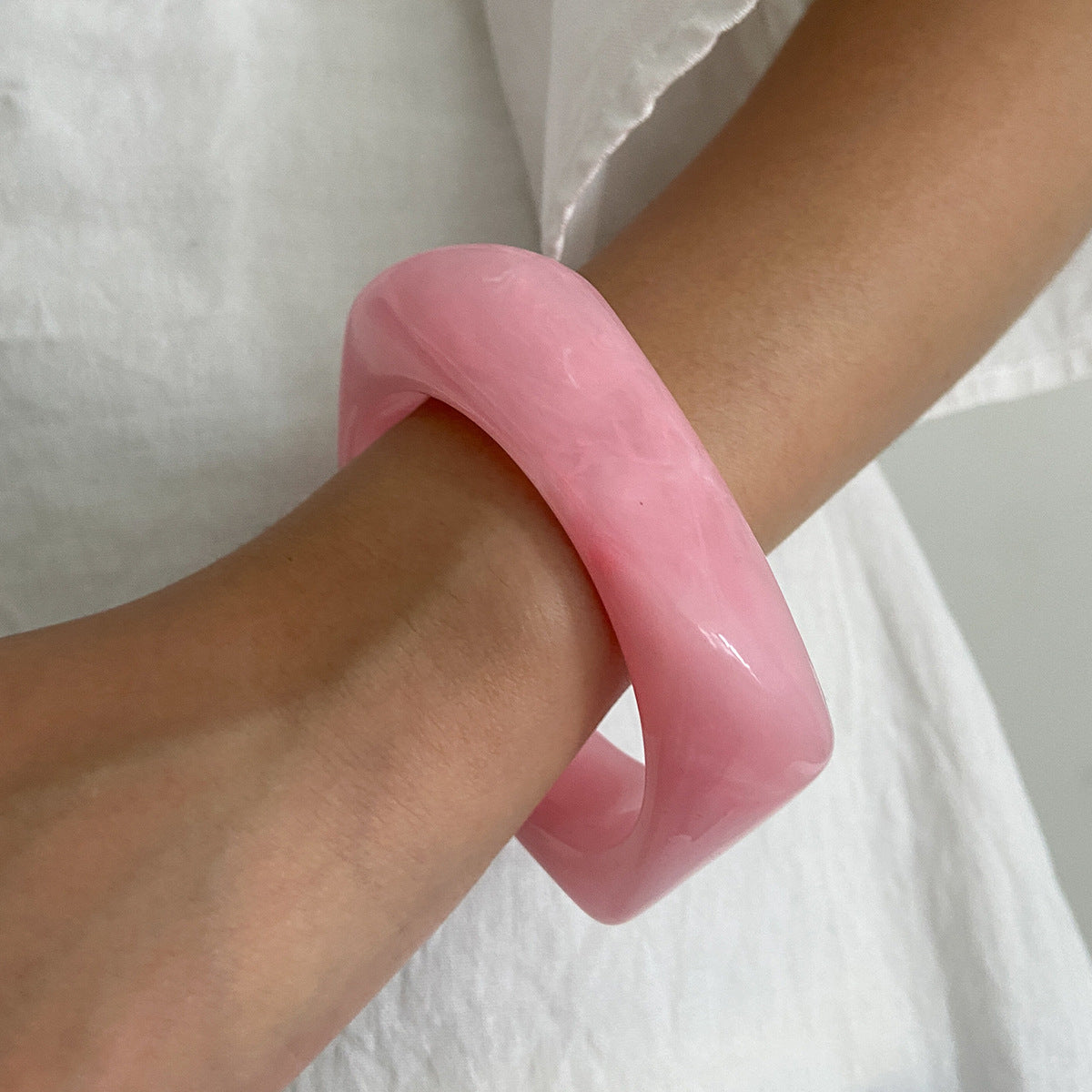 Esme Chunky Swirl Bangle - Light Pink [Q23KZB4I]