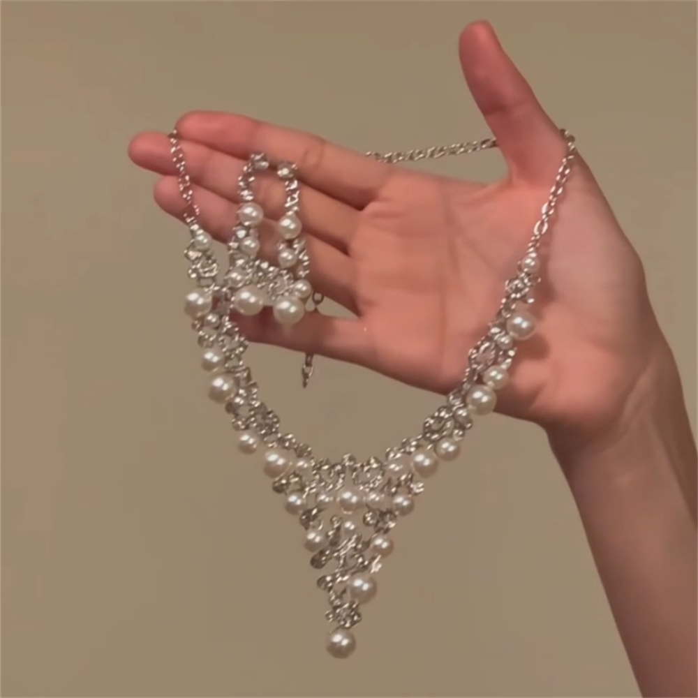 Lennix Dazzling Pearl Set - Necklace + Earrings