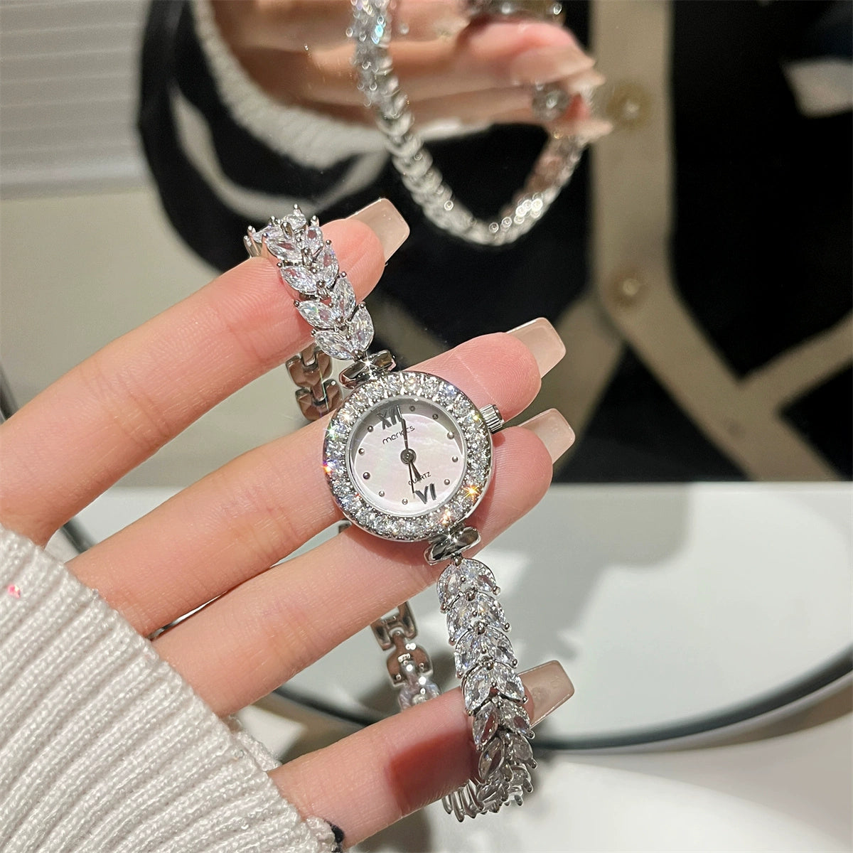 Marwa Dainty Crystal Watch - Silver [9T401NDY]