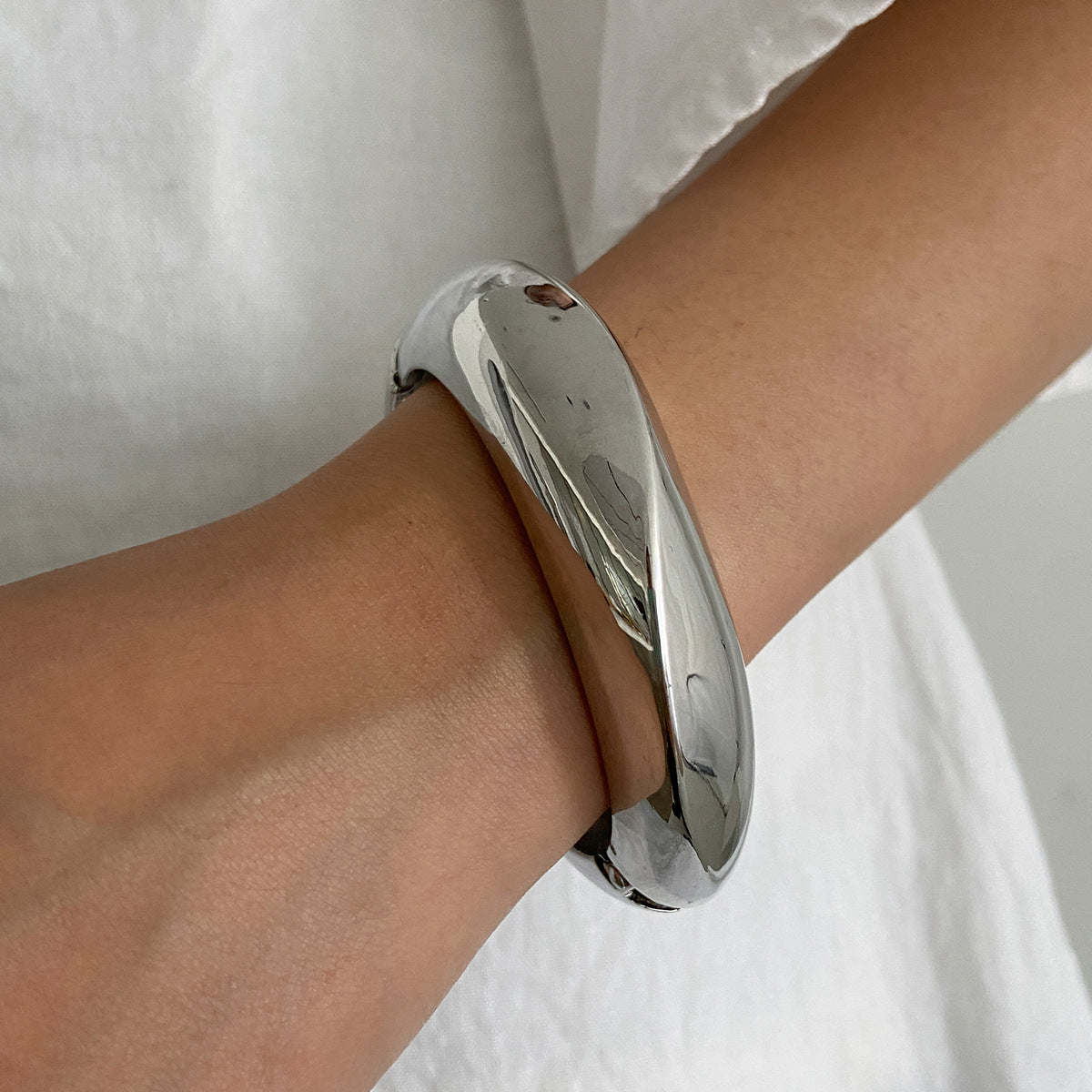 Esme Chunky Swirl Bangle - Marble White [5HD5TKHX]