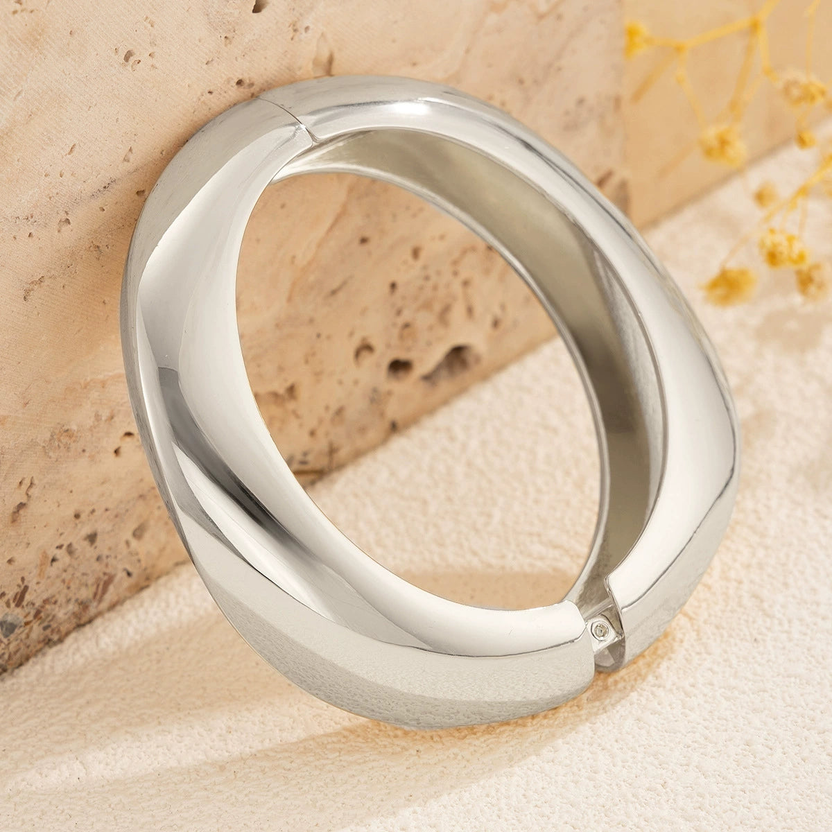Genevieve Sculptural Metal Jewelry - Bracelet Style 01 - Silver Tone [4ELNP42U]