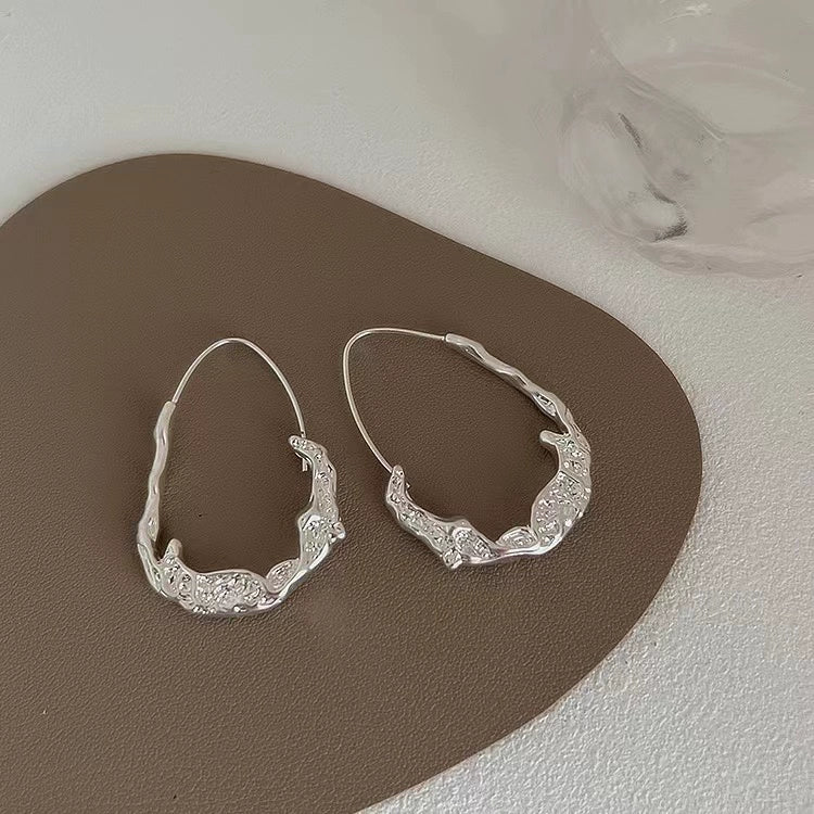 Amada Irregular Metal Earrings - Silver Irregular Metal