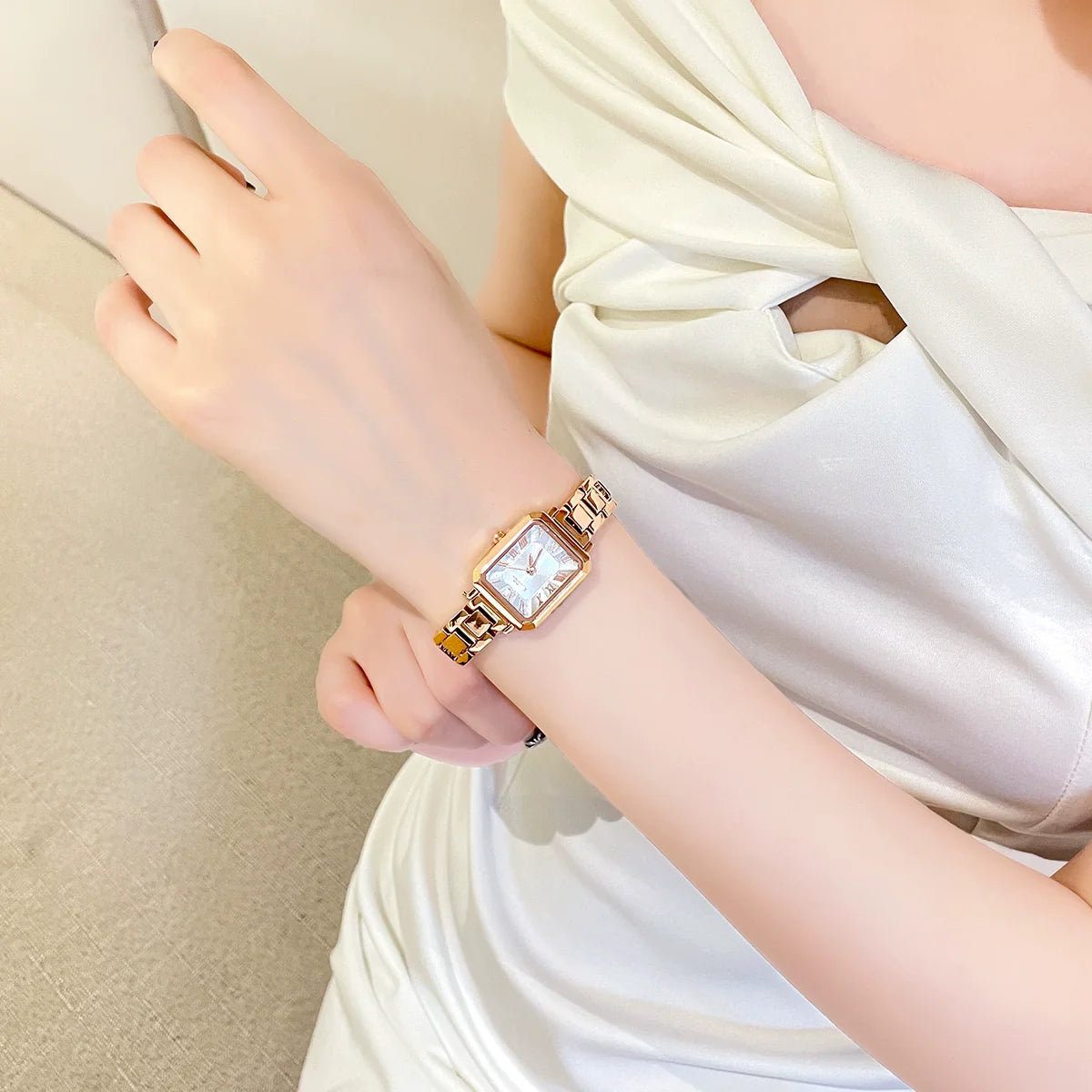 Keyli Elegant Rectangular Watch - Rose Gold