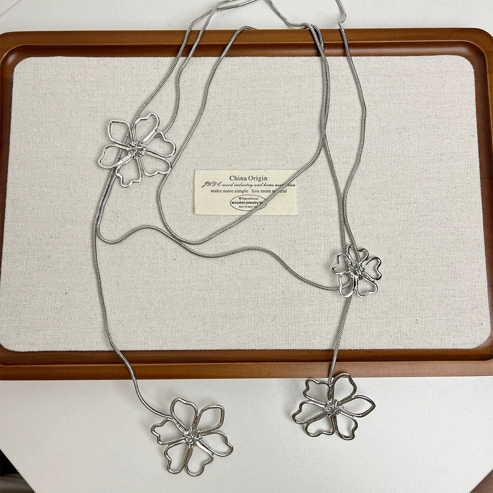 Novalie Bloom Pendant Necklace - Silver Floral Necklace [IR27JG5F]