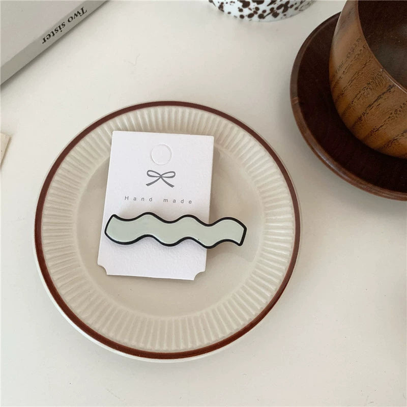 Jenny Checkerboard Hair Clip - Wavy White [D99S5L84]