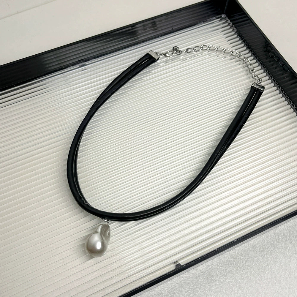 Brylie Baroque Pearl Leather Choker - Irregular Pearl Leather Necklace [2E1JX12P]