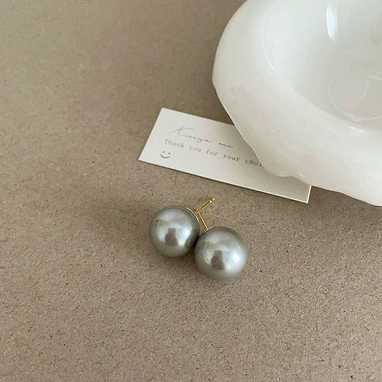 Belky Shimmer Pearl Studs - 14mm Light Gray