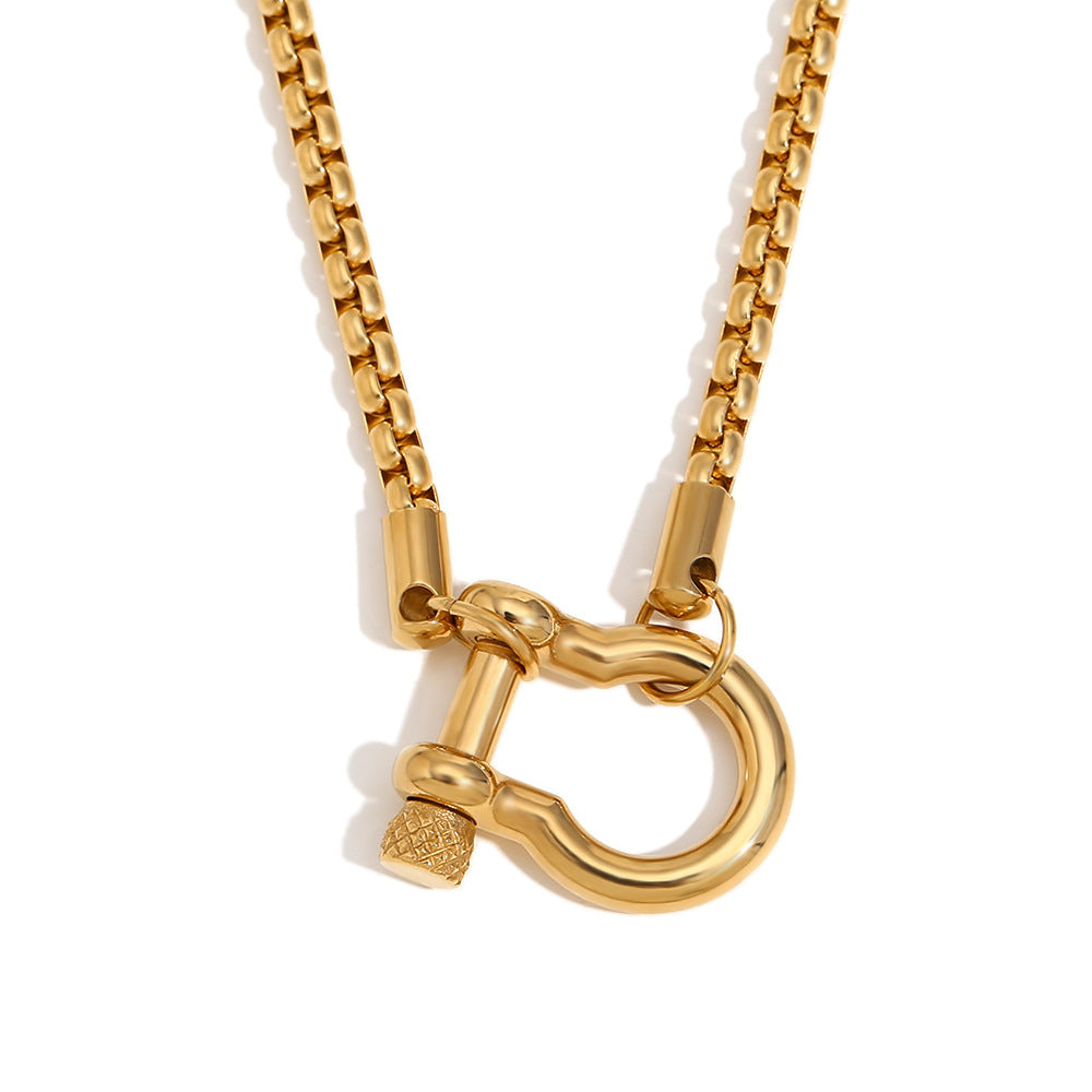 Chelsea Horseshoe Pearl Necklace - Square Pearl Chain Lock Pendant Necklace - Gold [58Y1PTLM]