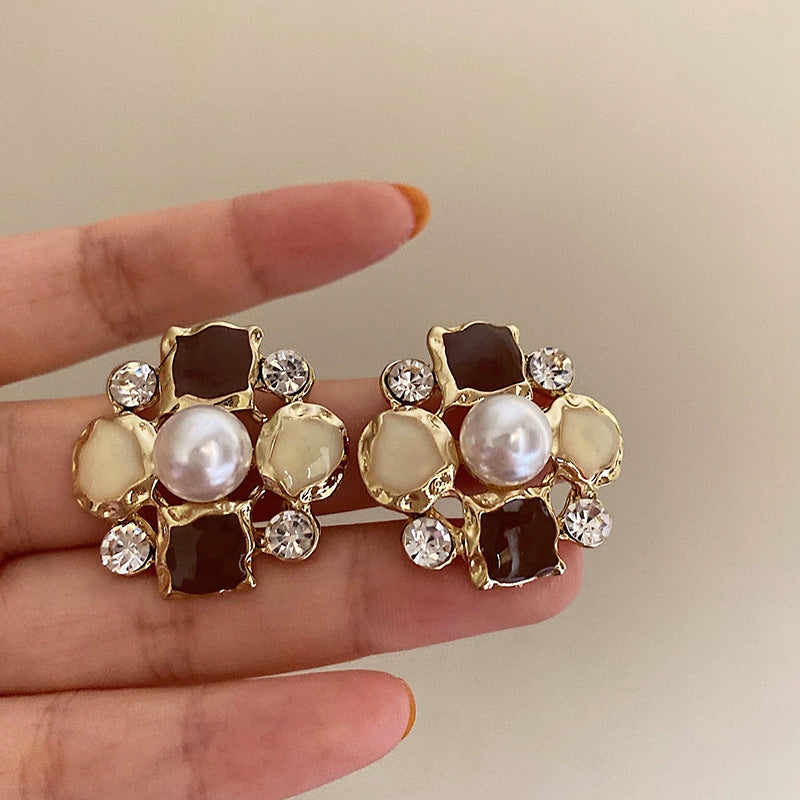 Shivani Irregular Pearl Earrings - Gold [XH4Y9TUW]