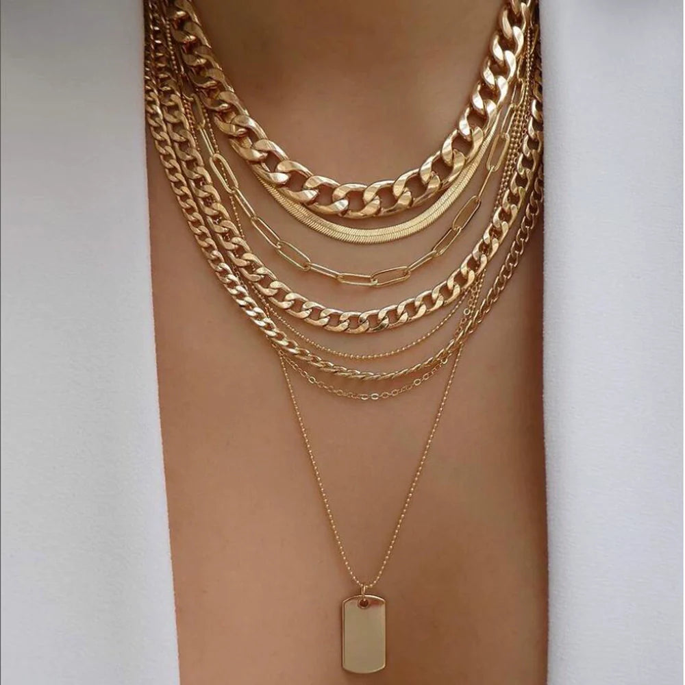 Jaqueline Multilayer Moon Pendant Necklace - CS8898-32