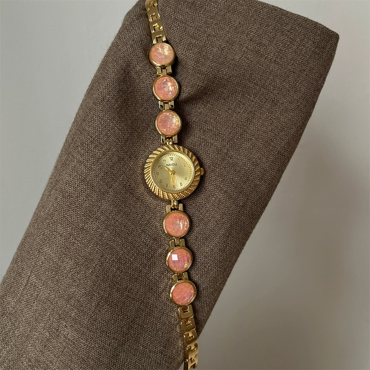 Nayeli Peacock Cat-Eye Watch - Cherry Blossom Pink [GWFK6PHT]