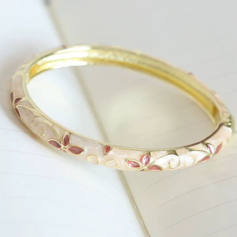 Xaria Clover Enamel Bangle - Beige