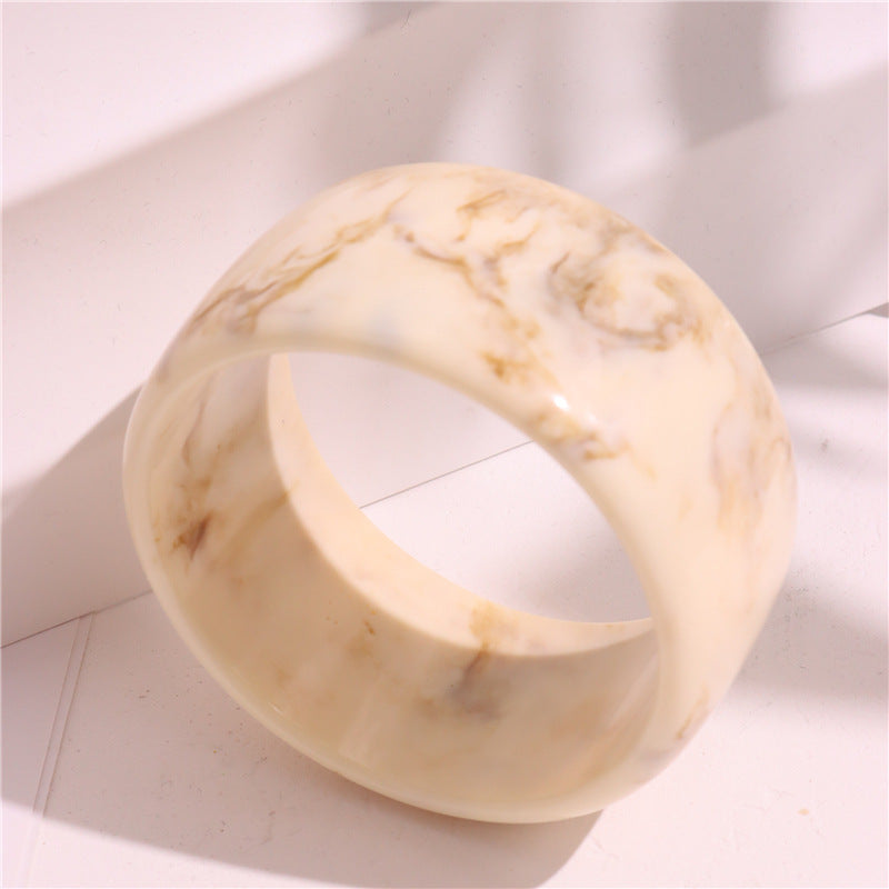 Zephyr Sculpted Stacking Bracelet - White [PHX6DA4T]