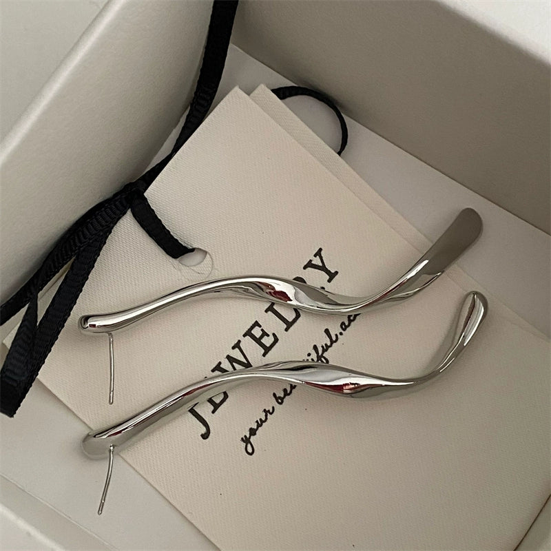 Ann Minimalist Curved Earrings - Silver [OTRCXPHP]