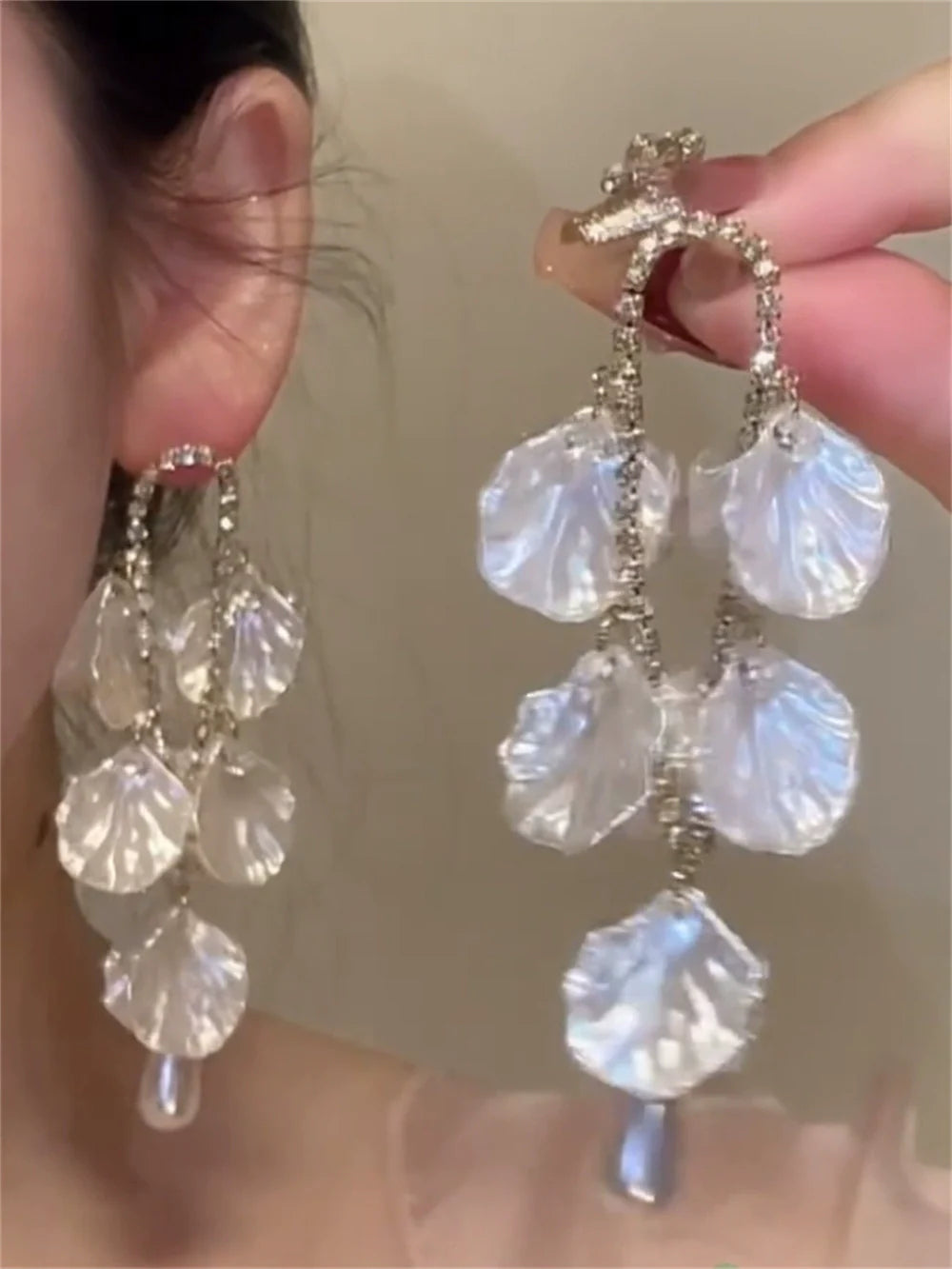 Guadalupe Floral Tassel Earrings - White Flower