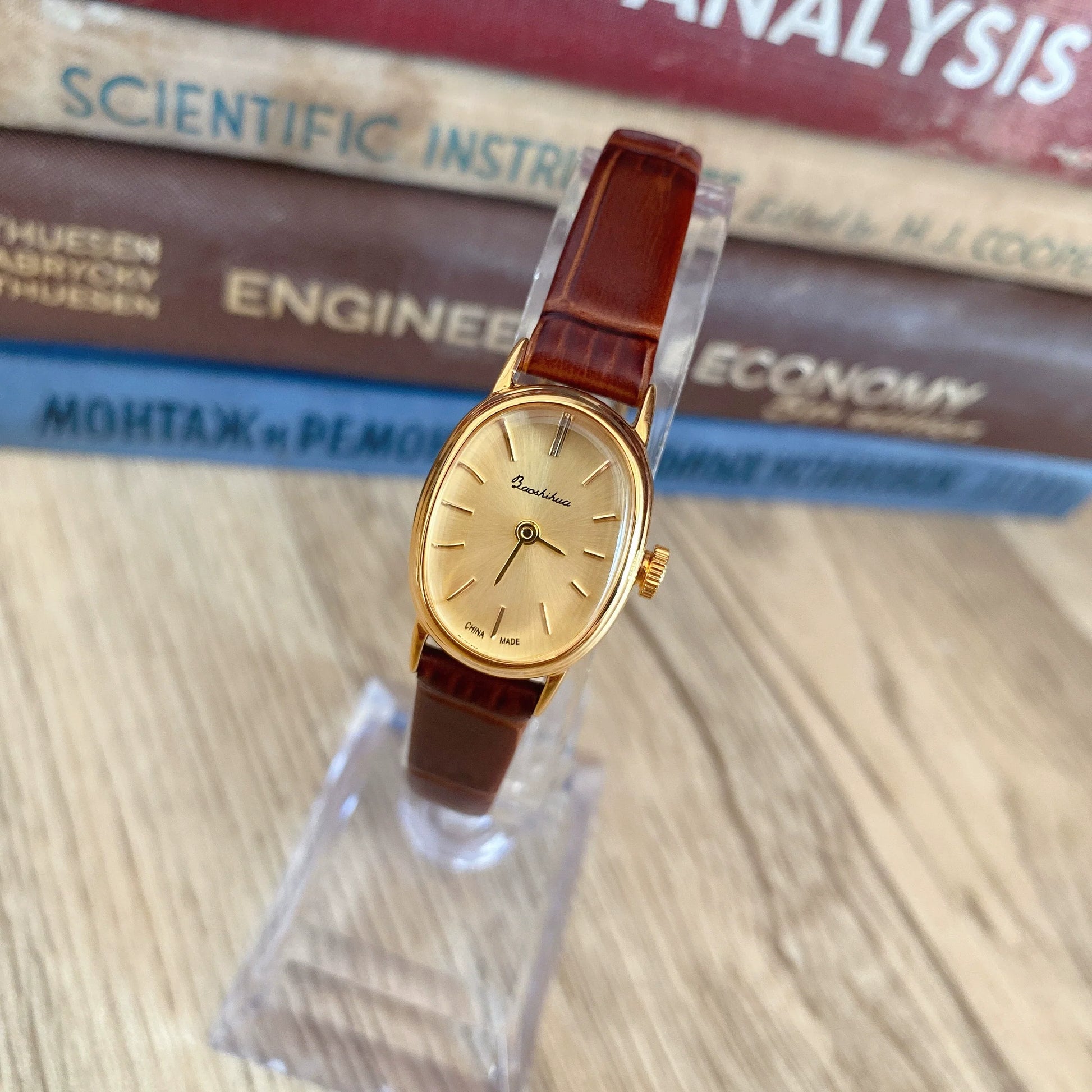 Avayah Vintage Gold Watch - Gold with Brown Strap (Includes Black Strap)