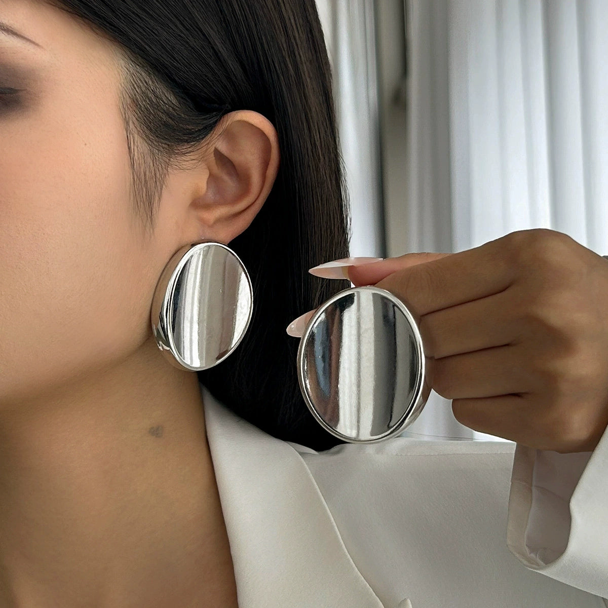 Tyra Sculptural Bow Petal Earrings - Style 04 White K [XB42IDBM]