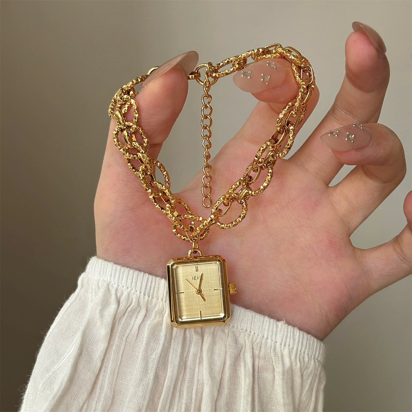 Kadyn Elegant Square Bracelet Watch - Gold Strap Gold Face [H2GFHGM7]