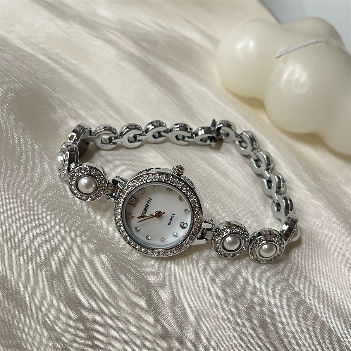 Sayuri Fritillaria Bracelet Watch - Silver [DWFM9TL3]