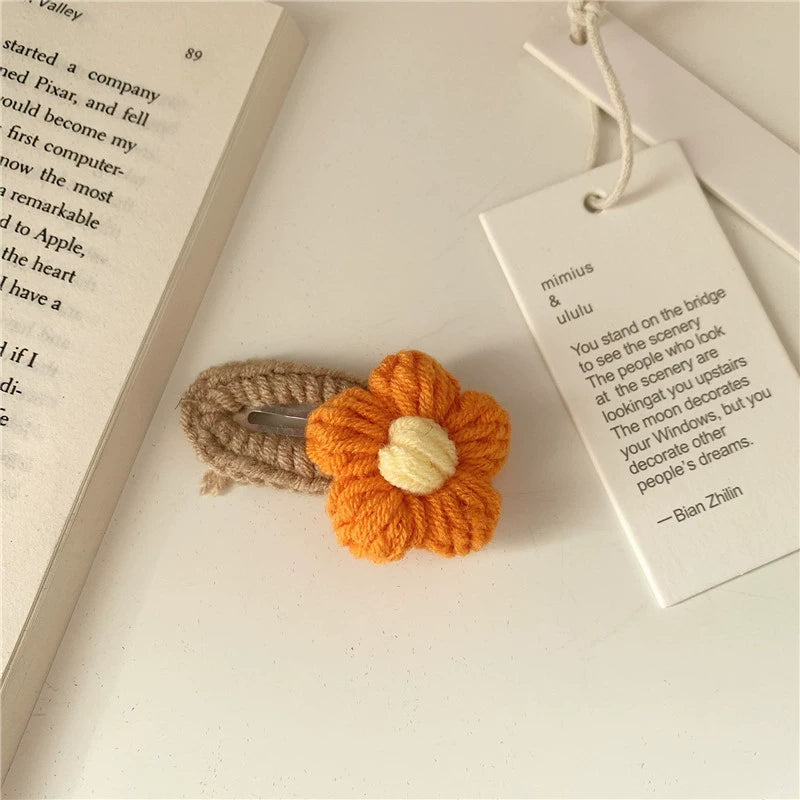 Nyah Petite Floral Hair Clip - Orange [FCEGV0OU]