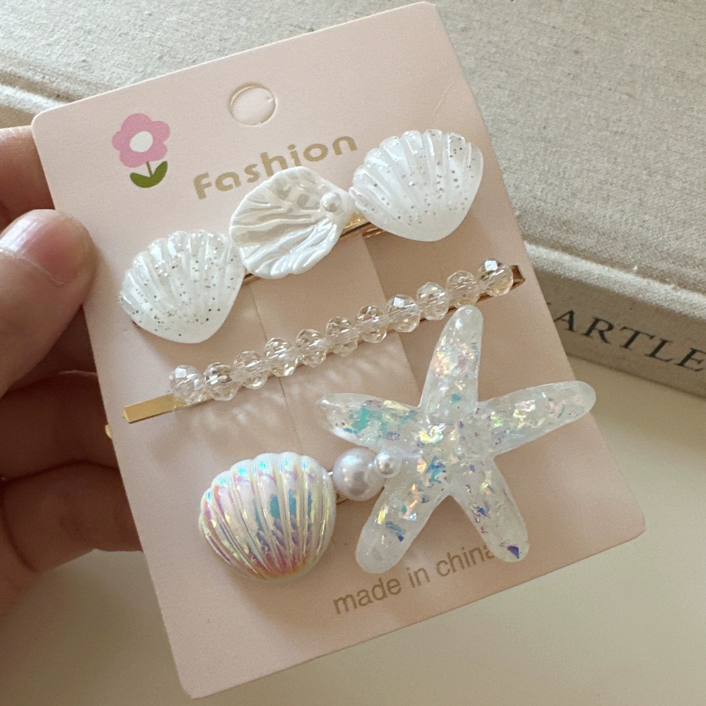 Oaklyn Iridescent Starfish Hair Clip - White Hair Clip Set [VK7S03OB]