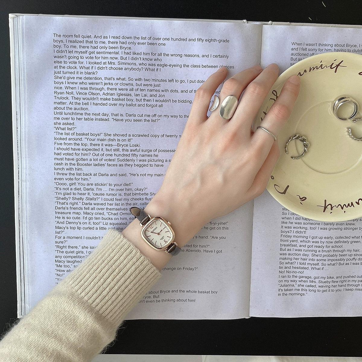 Sumayyah Petite Leather Watch - Coffee Strap, White Face [IPJKKK28]