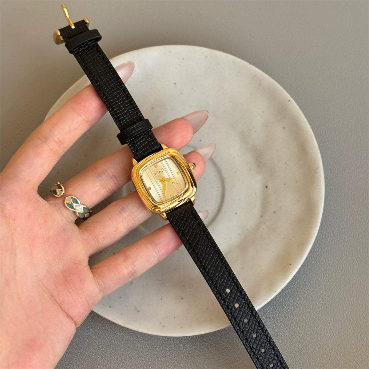 Amberley Retro Leather Watch - Black Strap with Gold Frame & Gold Face [UI6YQ4K4]