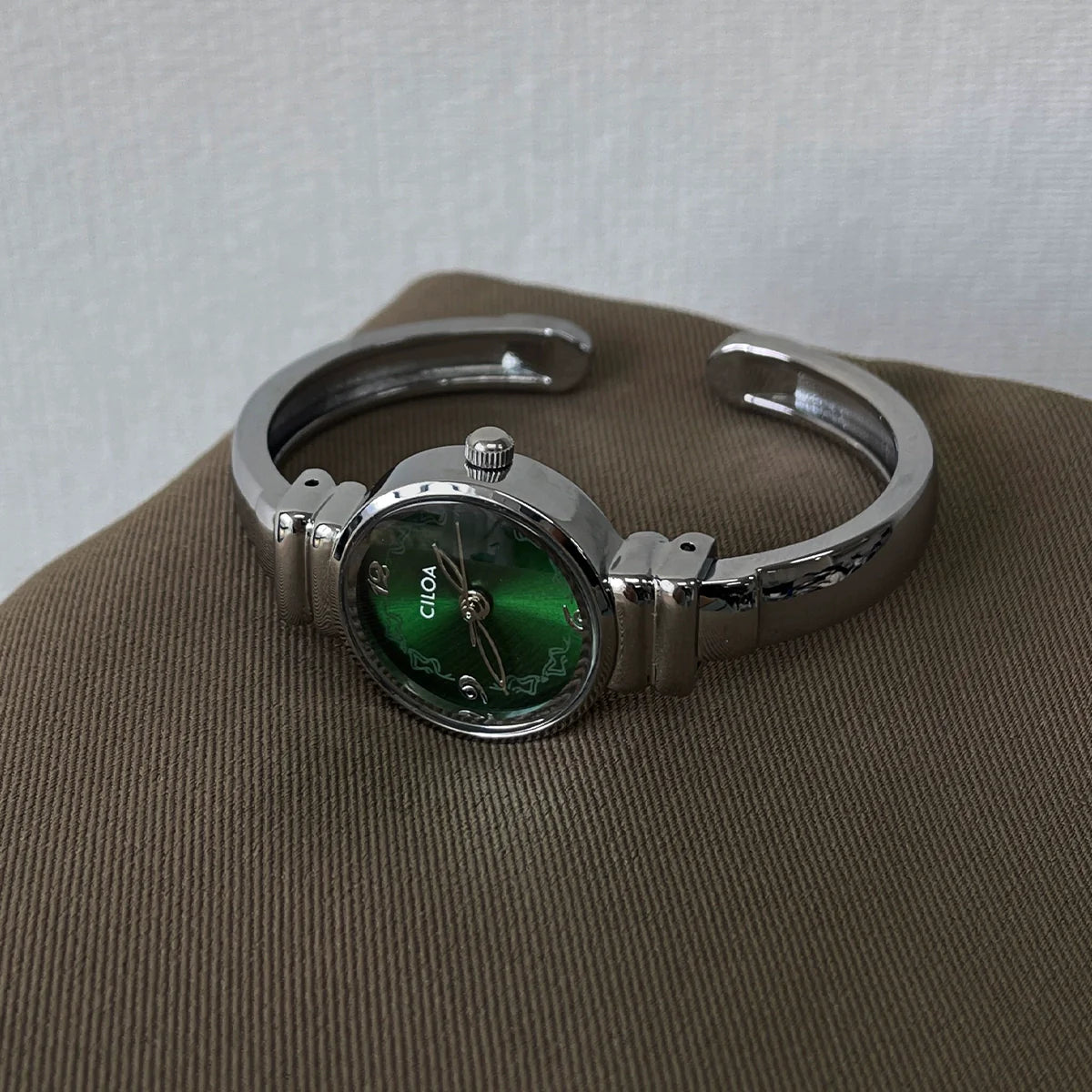 Aerabella Elegant Bracelet Watch - Green
