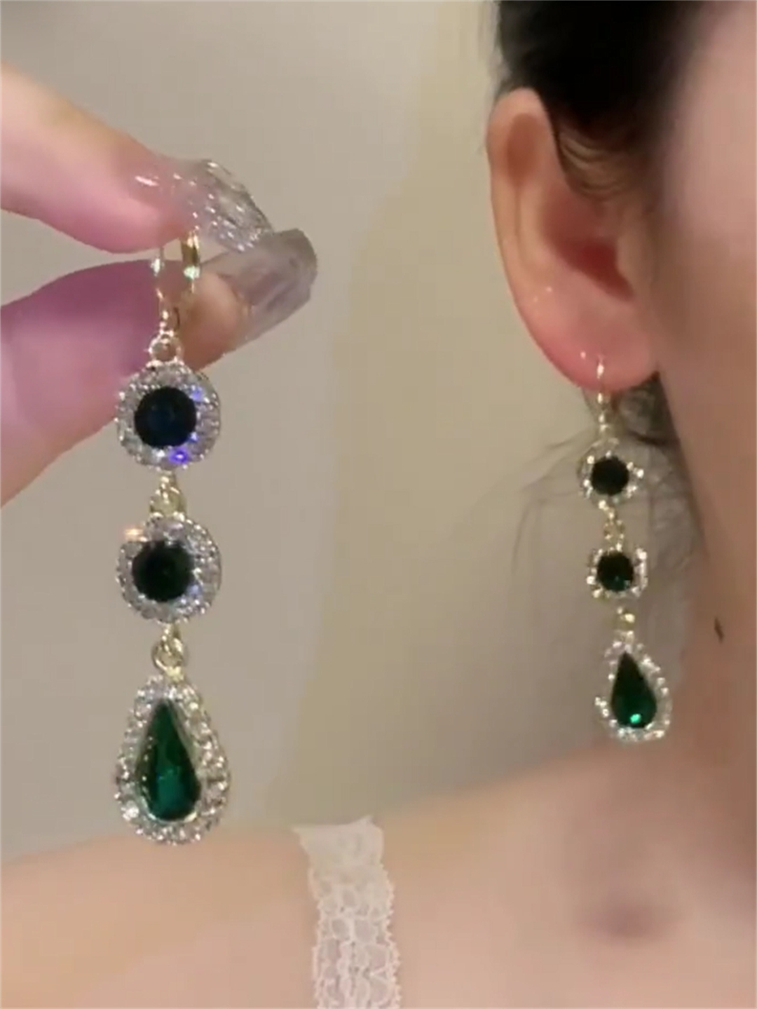 Ahtziri Vintage Emerald Drop Earrings - Green Gemstone Earrings (S925 Silver Post)