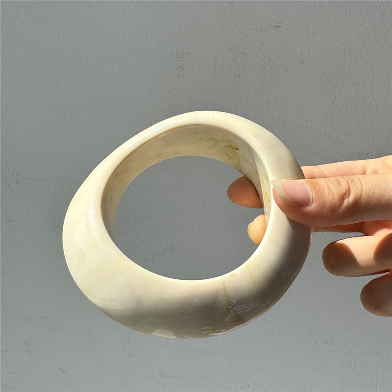 Ellasyn Sculptural Resin Cuff - B [IT0S1NZ1]