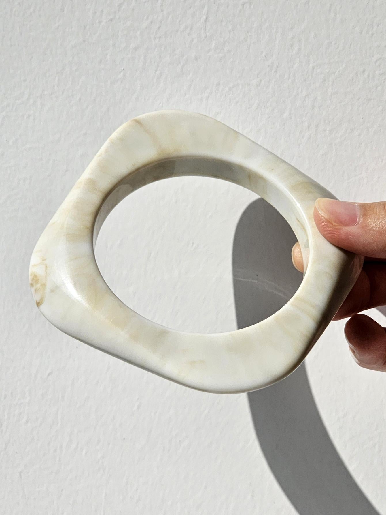 Journey Bold Gradient Bangle - Cream [3X8IKI89]