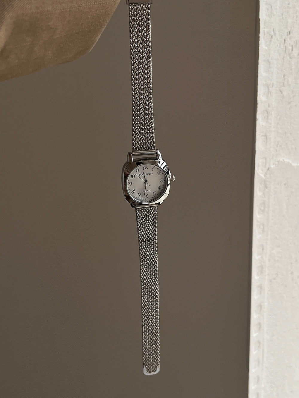 Mckenzi Vintage Square Mesh Watch - Silver Strap, White Face [6N7YQ45N]