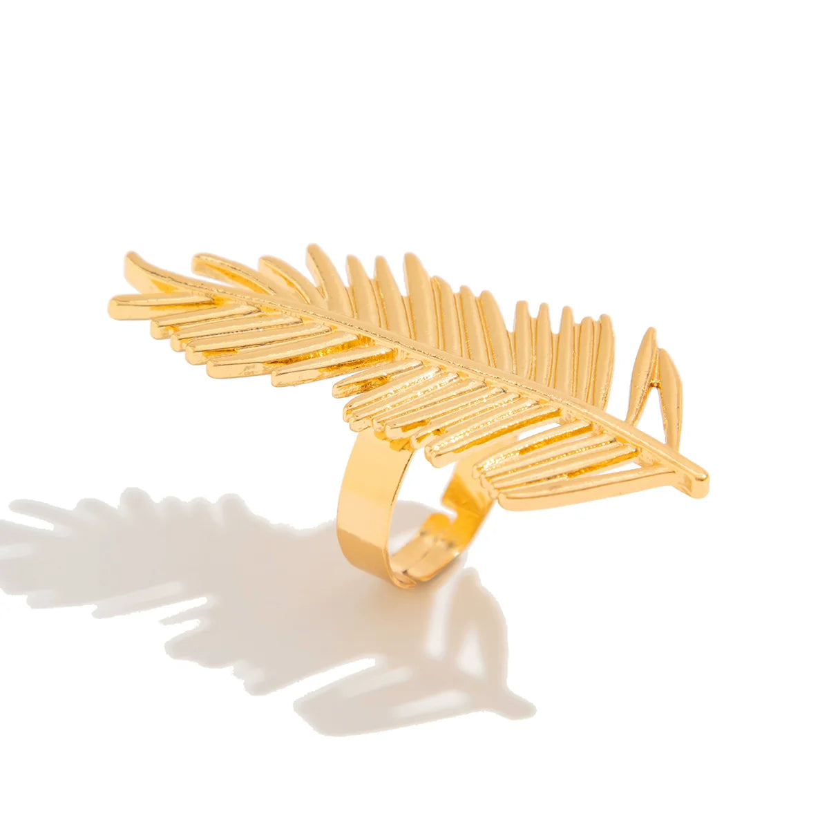 Arcadia Feathered Fan Ring - Feather Light Gold